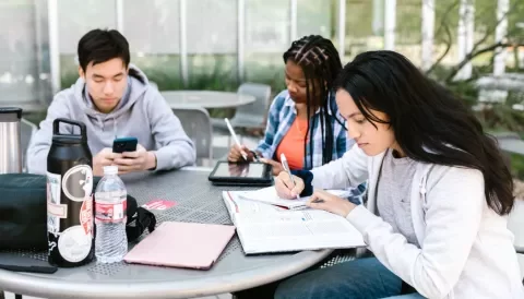 Comment réviser efficacement le brevet avec l’IA ?